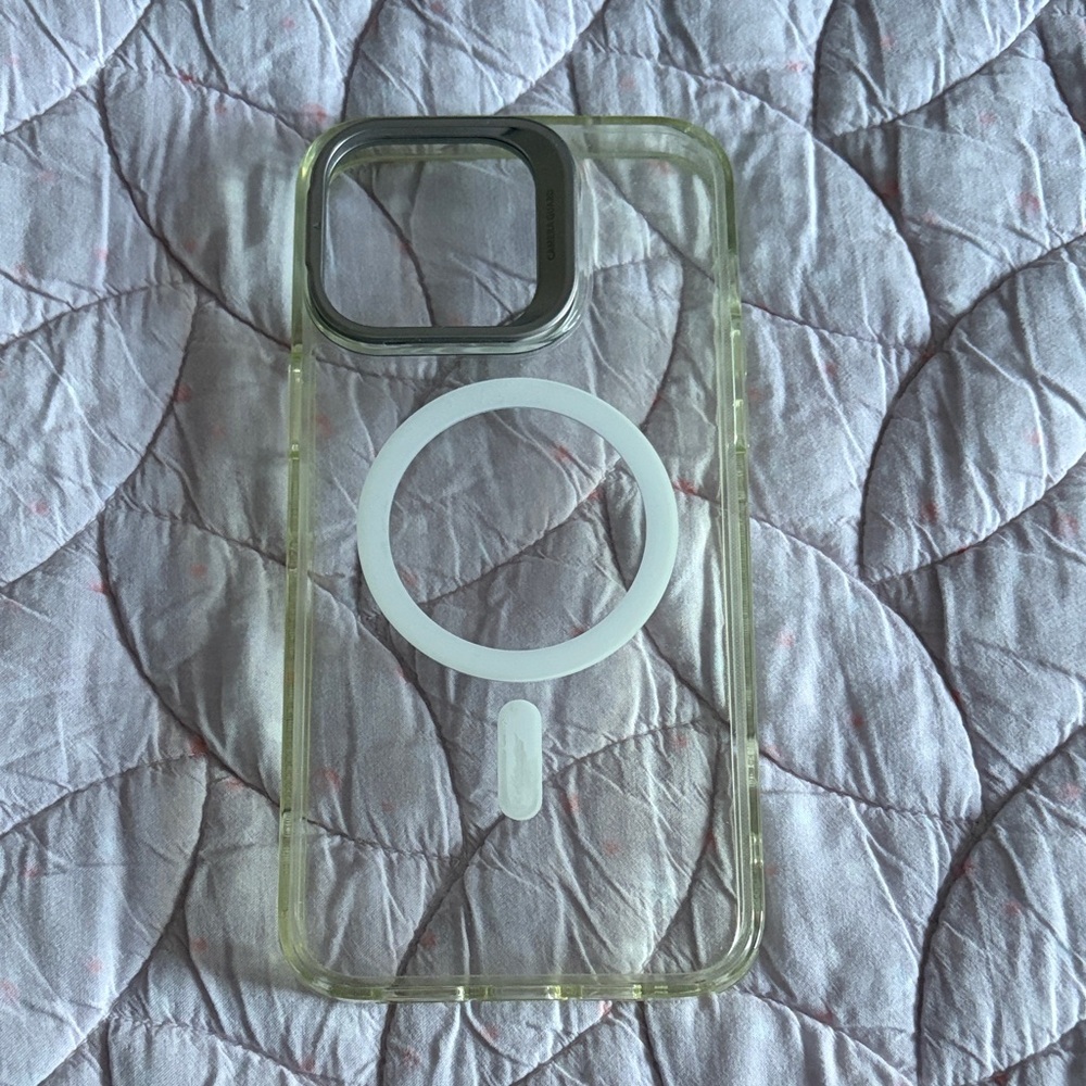 Transparent iPhone 14 Pro Max Case with MagSafe Compatibility
